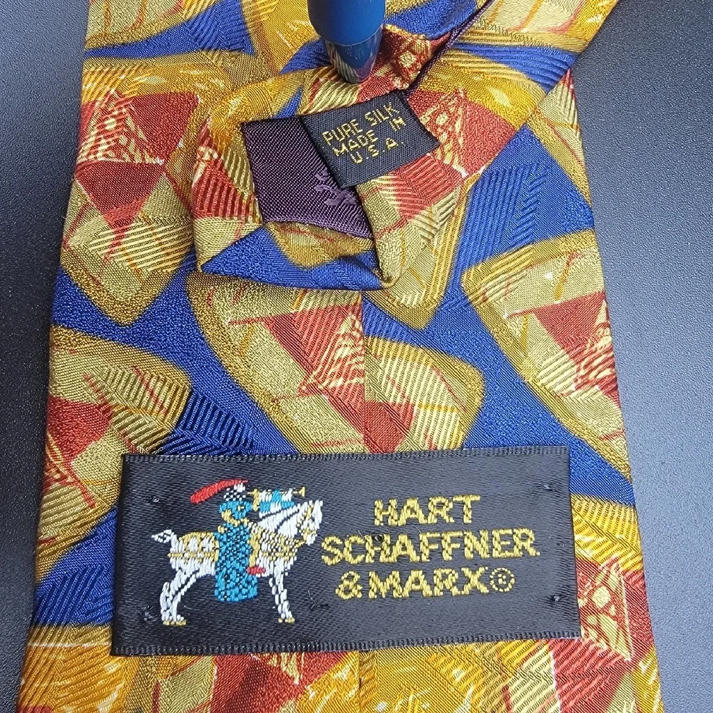 Hart Schaffner Marx Silk Necktie Geometric Triangle Pattern USA Made‎